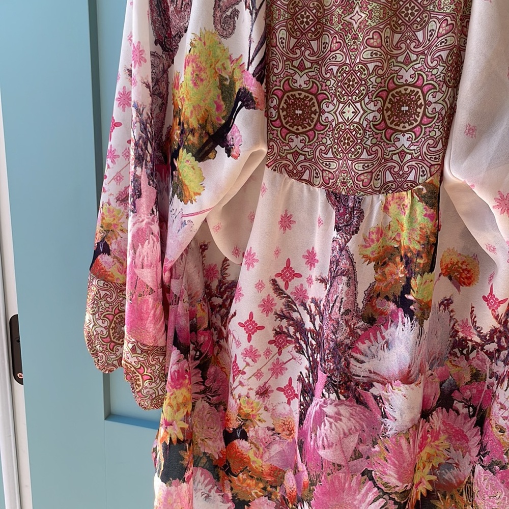 3/$20 Anthropologie Fig & Flower Blouse - Picture 10 of 12